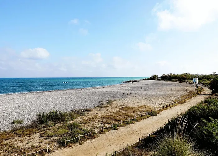 Bluehat Moncofa * Moncófar